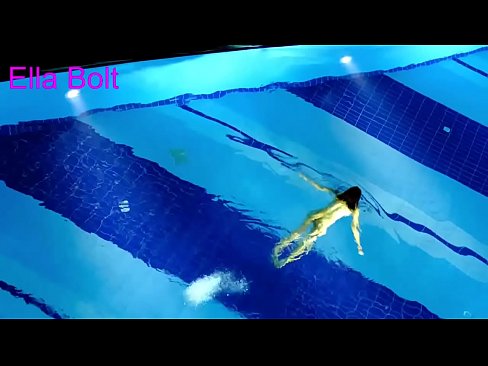 ❤️ Abdi teu tiasa ngeureunkeun nonton, pirang ngora bray ngojay buligir di ELLA bolt Resort kolam renang ❤❌ seks super di urang ﹏
